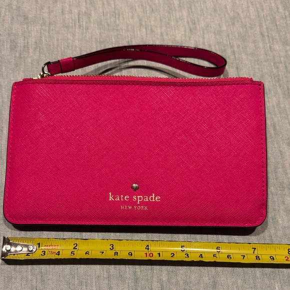 Kate Spade Fuchsia Wristlet - Picture 9 of 12